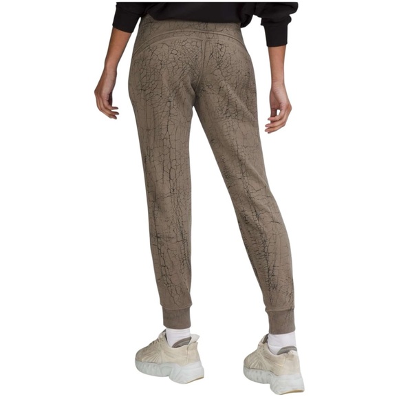 Lululemon Warm Down 7/8 Jogger - Picture 2 of 7